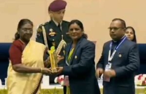 केंद्रीय ग्रामीण विकास व पंचायती राज विभागाच्या ‘राष्ट्रीय पंचायत पुरस्कार वितरण राष्ट्रपती द्रौपदी मुर्मू यांच्या हस्ते विज्ञान भवन येथे झाले.