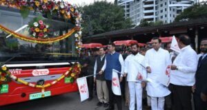 पर्यावरणस्नेही बसेसमुळे मुंबईकरांच्या सुखकर प्रवासासह पर्यावरणाचे रक्षण – मुख्यमंत्री देवेंद्र फडणवीस