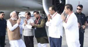 प्रधानमंत्री नरेंद्र मोदी यांचे मुंबईत आगमन