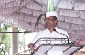 राज्य शासन शेतकऱ्यांच्या पाठिशी खंबीरपणे उभे – मंत्री नरहरी झिरवाळ