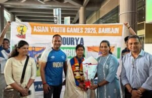 क्रीडा शौर्याबद्दल रौप्यकन्या शौर्याचे क्रीडामंत्र्यांकडून कौतुक; आशियाई युवा क्रीडा स्पर्धेत हर्डल्स शर्यतीत रौप्यपदक