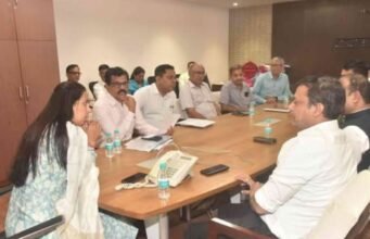 राज्याच्या विकासात महिलांचा सहभाग अत्यंत महत्त्वाचा आहे.