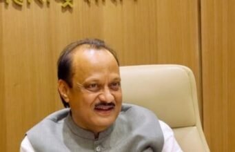 नाशिक आणि अमरावती या दोन जिल्ह्यांना प्रत्येकी एक ‘सेंटर फॉर इन्व्हेन्शन, इनोव्हेशन, इन्क्युबेशन अँड ट्रेनिंग (CIIIT)’ अर्थात ‘सी-ट्रिपल आयटी’ केंद्र मंजूर करण्यात आले आहे.