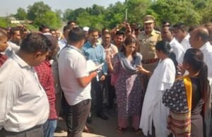 नवापूर तालुक्यात जिल्हाधिकारी डॉ.मित्ताली सेठी यांची पाहणी – राष्ट्रीय महामार्ग व रेल्वे गेटसंदर्भात महत्त्वपूर्ण निर्देश