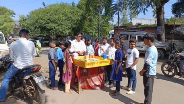 ‘Public Awareness of Traffic Rules’ — A commendable initiative of PM Shri Z.P. Upper Primary Center School, Old Dhadgaon