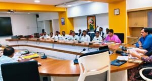 सरदार सरोवर प्रकल्पग्रस्तांच्या प्रलंबित प्रश्नांवर जिल्हाधिकारी डॉ. मित्ताली सेठी यांच्या अध्यक्षतेखाली आढावा बैठक संपन्न