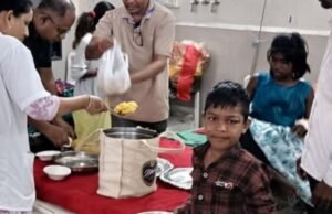 अक्कलकुवा बस दुर्घटनेतील बालरुग्णांच्या नातेवाईकांसाठी मानसोपचार विभागाची सामाजिक बांधिलकी — जिल्हा रुग्णालय नंदुरबारचा उपक्रम