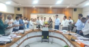 नंदुरबार जिल्ह्यात नवसंजीवनीची बैठक — लहान शहादा प्राथमिक आरोग्य केंद्रास राष्ट्रीय सन्मान