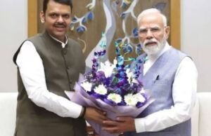 मुख्यमंत्री देवेंद्र फडणवीस यांनी घेतली पंतप्रधान मोदींची भेट