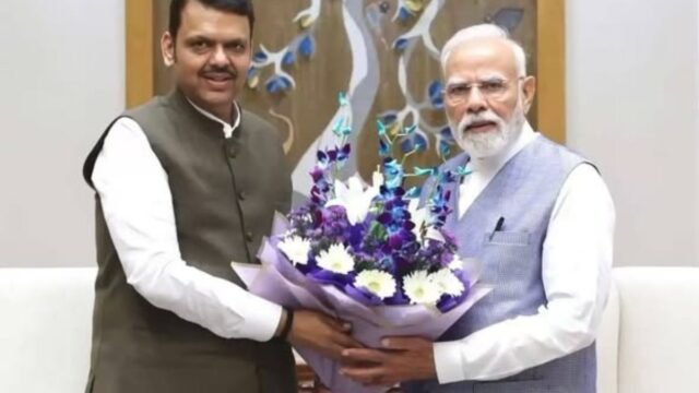 Chief Minister Devendra Fadnavis met Prime Minister Modi