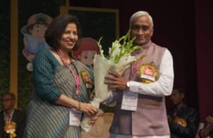 साहित्य अकादमी बाल साहित्य पुरस्कार प्रदान; डॉ. सुरेश सावंत यांच्या ‘आभाळमाया’ला मराठीसाठी पुरस्कार