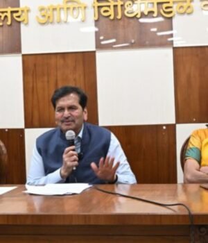 प्रत्येक जिल्ह्यात पत्रकारांसाठी ‘एआय’ प्रशिक्षण कार्यशाळा घेणार – कौशल्य, रोजगार, उद्योजकता व नाविन्यता मंत्री मंगल प्रभात लोढा