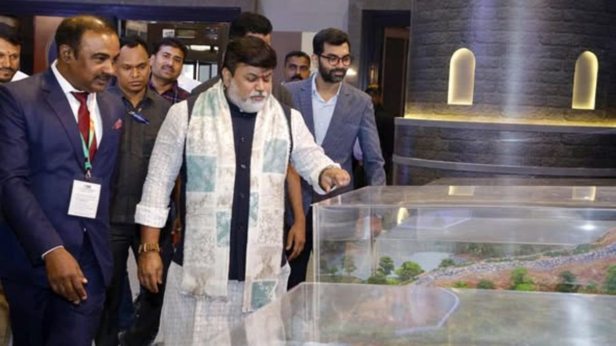 Maharashtra Hall inaugurated with pomp by Industries Minister Uday Samant