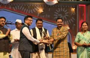 प्रत्येक आदिवासी पाड्याला विकासाचा प्रत्यय देवू – केंद्रीय आदिवासी विकास मंत्री जुएल ओराम