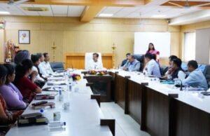 जॅकसन को-ऑपरेटिव्ह क्रेडिट सोसायटीच्या संचालक मंडळाच्या निवडणूक निर्णय अधिकारी म्हणून मुंबई शहरच्या जिल्हाधिकारी आंचल गोयल यांची नियुक्ती