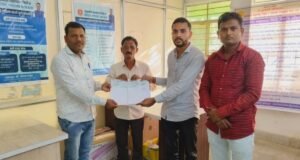 पुरग्रस्त शेतकऱ्यांच्या मदतीसाठी सामाजिक उत्तरदायित्वाची प्रेरणादायी भूमिका