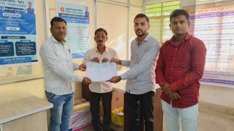 पुरग्रस्त शेतकऱ्यांच्या मदतीसाठी सामाजिक उत्तरदायित्वाची प्रेरणादायी भूमिका