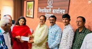 अतिवृष्टीग्रस्त शेतकऱ्यांसाठी बहुभाषिक ब्राह्मण महासंघाचा मदतीचा हात