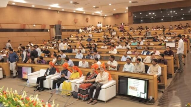 Maharashtra's major contribution to the country: Union Education Secretary Sanjay Kumar felicitates meritorious students who passed the Civil Services Examination on the occasion of Next Step