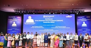 कृषि और गैर-कृषि क्षेत्र में रत्नागिरी, नागपुर, अमरावती, नासिक और अकोला जिलों की उत्कृष्ट उपलब्धि