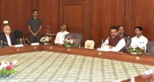 सह्याद्री अतिथीगृह येथे उच्च व तंत्र शिक्षण, आराखड्याच्या अनुषंगाने आयोजित बैठकीत मुख्यमंत्री देवेंद्र फडणवीस यांनी आढावा घेतला.