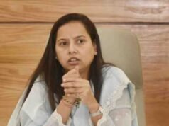 महिलांना स्थानिक जागी रोजगार उपलब्ध व्हावा यासाठी रोहा येथे ‘नवतेजस्विनी गारमेंट युनीट’चे लोकार्पण करण्यात येत आहे.