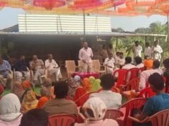 धडगाव जि. नंदुरबार येथे शिवसेना पक्षाचे विधानसभा प्रमुख माननीय विजय सिंग दादा पराडके यांच्या नेतृत्वाखाली बैठक घेण्यात आली.