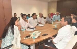 राज्याच्या विकासात महिलांचा सहभाग अत्यंत महत्त्वाचा आहे.