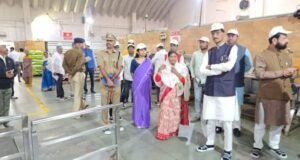 केंद्रीय संरक्षण राज्यमंत्री संजय सेठ यांनी नंदुरबार आदिवासी विकास प्रकल्पांतर्गत चालवल्या सेंट्रल किचन ला भेट देवून कार्यपद्धती जाणून समाधान व्यक्त केले.