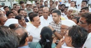 जलसंपदा मंत्री गिरीश महाजन यांच्याकडून नाशिक – त्र्यंबकेश्वर रस्त्याची पाहणी