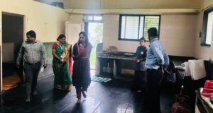 डॉ. बाबासाहेब आंबेडकर मागासवर्गीय मुलींच्या वसतिगृहाला एस.डी.एम. अंजली शर्मा व एस.डी.एम. कृष्णकांत कनवरिया यांची पाहणी भेट
