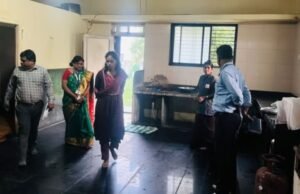डॉ. बाबासाहेब आंबेडकर मागासवर्गीय मुलींच्या वसतिगृहाला एस.डी.एम. अंजली शर्मा व एस.डी.एम. कृष्णकांत कनवरिया यांची पाहणी भेट