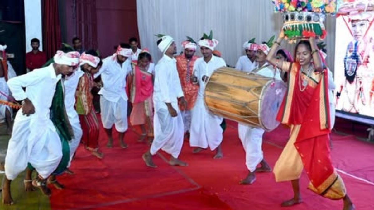 Devagiri Zonal Round – Bhagwan Birsa Kala Sangam 2025 Senior artists from Katri village selected for state-level competition — Pride of Nandurbar!