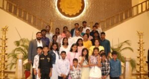 मायेची ऊब हरवलेल्या चिमुकल्यांना दिल्लीच्या सहलीची अनोखी भेट !