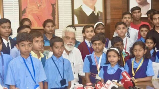 School Education Minister Dadaji Bhuse took charge at the Mantralaya in the presence of 50 students from various private schools of the Zilla Parishad and Municipal Corporation in Nashik.
