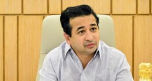 जयगड बंदरातून काजू निर्यातीसाठीची प्रक्रिया गतीने पूर्ण करा – मंत्री नितेश राणे