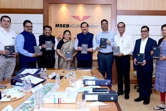 महावितरण दैनंदिनी- २०२६ चे उत्साहात प्रकाशन