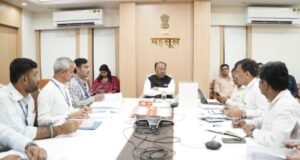 नोंदणी व मुद्रांक विभागाकडील अधिकारी कर्मचाऱ्यांचे सेवा विषयक प्रश्न प्राधान्याने सोडविणार – महसूल मंत्री चंद्रशेखर बावनकुळे