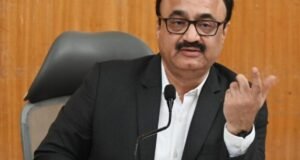 जिल्हा परिषदेच्या विभागप्रमुखांनी पारदर्शकतेने कर्तव्य पार पाडावे – विभागीय आयुक्त डॉ. चंद्रकांत पुलकुंडवार