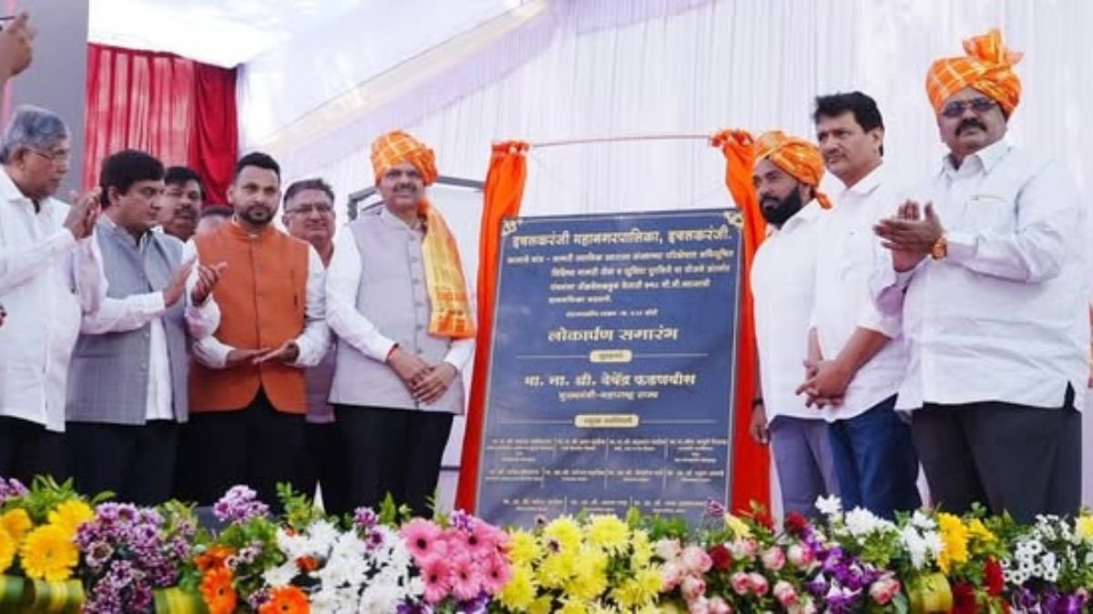 Chief Minister Devendra Fadnavis inaugurated, laid the foundation stone and dedicated various development works worth around Rs 430 crore in the city.