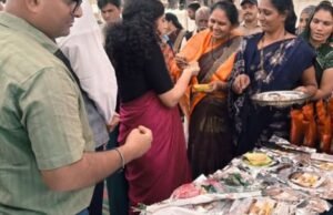 सारंगखेड चेतक महोत्सव : महिलांच्या स्वप्नांना मिळालेला बाजारपेठेचा आधार महिला स्वयं-सहायता गटांच्या यशाने गाजला सारंगखेडा चेतक महोत्सव