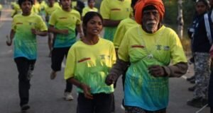 लोकं नाही तर गडचिरोलीचा विकास धावत आहे – सहपालकमंत्री ॲड. आशिष जयस्वाल