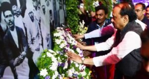 उपमुख्यमंत्री तथा पुणे जिल्ह्याचे पालकमंत्री अजित पवार यांनी २०८ व्या शौर्यदिन निमित्त पेरणेफाटा येथील ऐतिहासिक विजयस्तंभास अभिवादन केले.