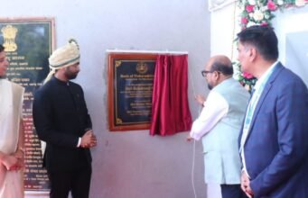 गरजू घटकांना बँकेमार्फत अधिकाधिक आर्थिक सहकार्य मिळावे;पालकमंत्री गुलाबराव पाटीलपालकमंत्री यांच्या हस्ते जिल्हाधिकारी कार्यालयात बँक ऑफ महाराष्ट्रच्या शाखेचे उद्घाटन