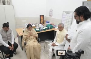 राज्यपाल आचार्य देवव्रत व मुख्यमंत्री देवेंद्र फडणवीस यांच्याकडून उपमुख्यमंत्री अजित पवार यांच्या कुटुंबीयांचे सांत्वन