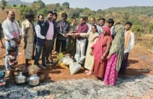 सातपुड्यातील बरडी गावात भीषण अग्नितांडवतीन घरे जळून खाक; आदिवासी कुटुंब उघड्यावर, मदतीचा हात पुढे