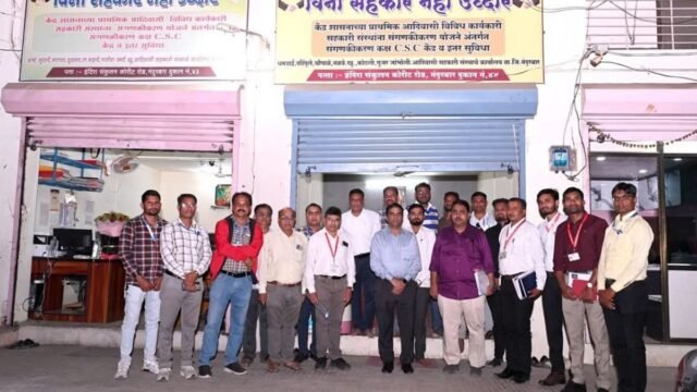 Cooperation Commissioner Deepak Taware inspected the computerization work of credit unions. Ravindra Patil