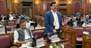 लोकप्रतिनिधींचे जनतेप्रति उत्तरदायित्व ही केवळ नैतिक अपेक्षा नसून