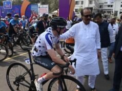 शिवराज्याभिषेकाचे सादरीकरण आणि सासवडकरांच्या उत्स्फूर्त प्रतिसादाने भारलेल्या वातावरणात