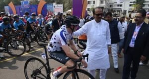 शिवराज्याभिषेकाचे सादरीकरण आणि सासवडकरांच्या उत्स्फूर्त प्रतिसादाने भारलेल्या वातावरणात